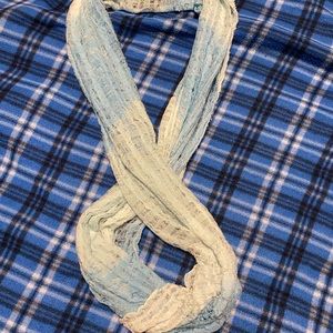 Cato’s Lightweight ombré scarf